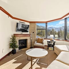 2-Suite King & Queens Combo, Sleeps 8-Valley View
