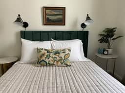 Gorgeous, Pet and Family friendly, Long stays