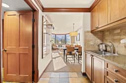 6th Fl Studio, Valley Views, 2 Queens - Everline - Image 5