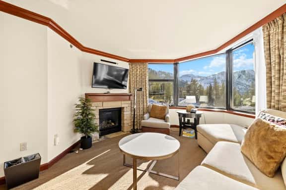 6th Floor Fireplace Suite, Everline Resort-Views - Image 1