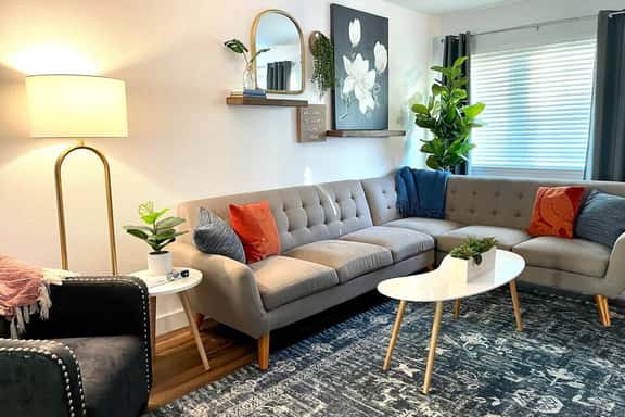 Remodeled 4BR near Maidu Park · Roseville/Granite Bay · Pets OK - Image 1