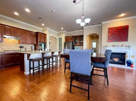 One-Story 4BR West Sac · Fireplace · Fenced Yard · Pets OK - Image 2